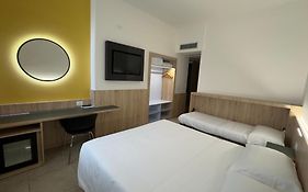 Hotel Holidays